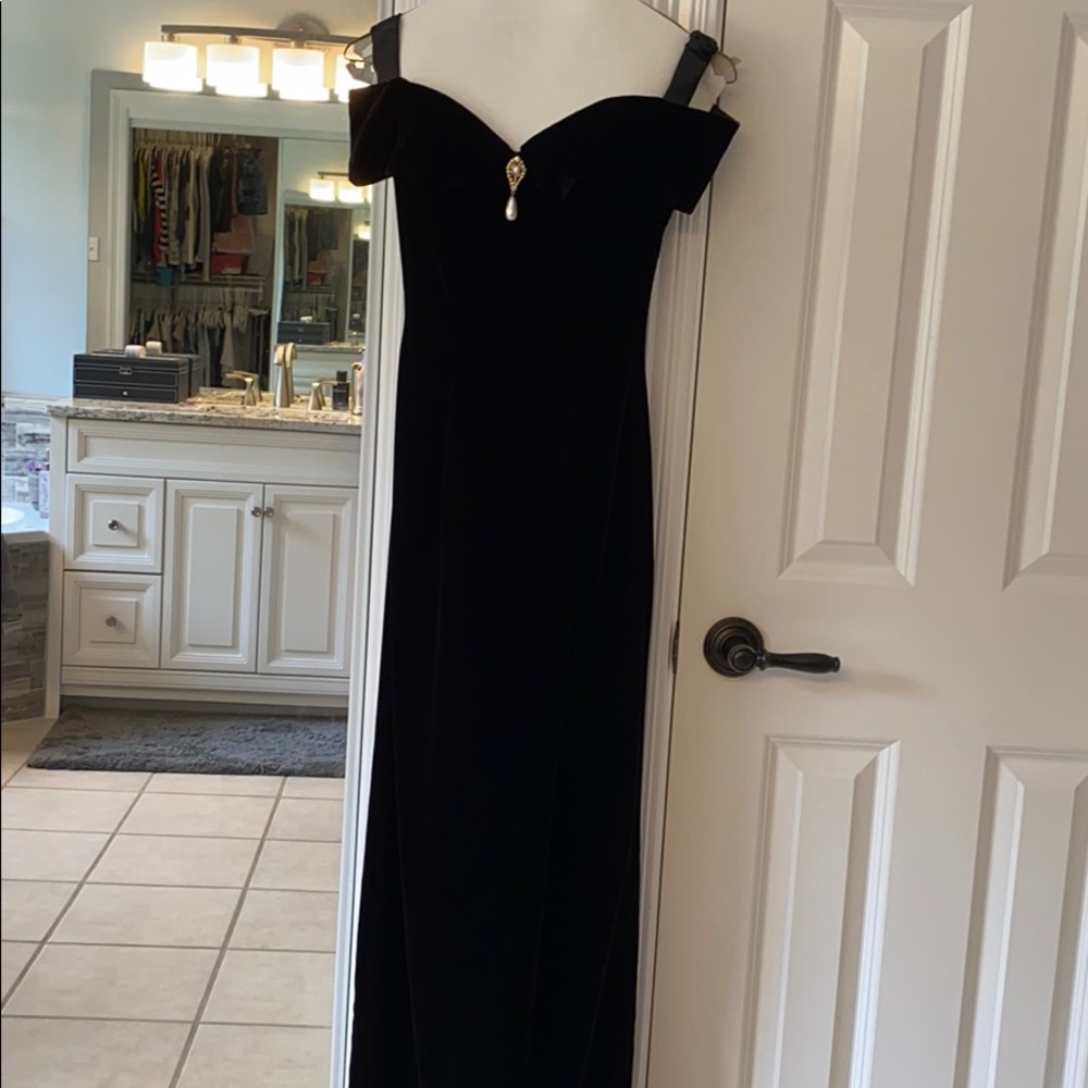Black velvet prom dress